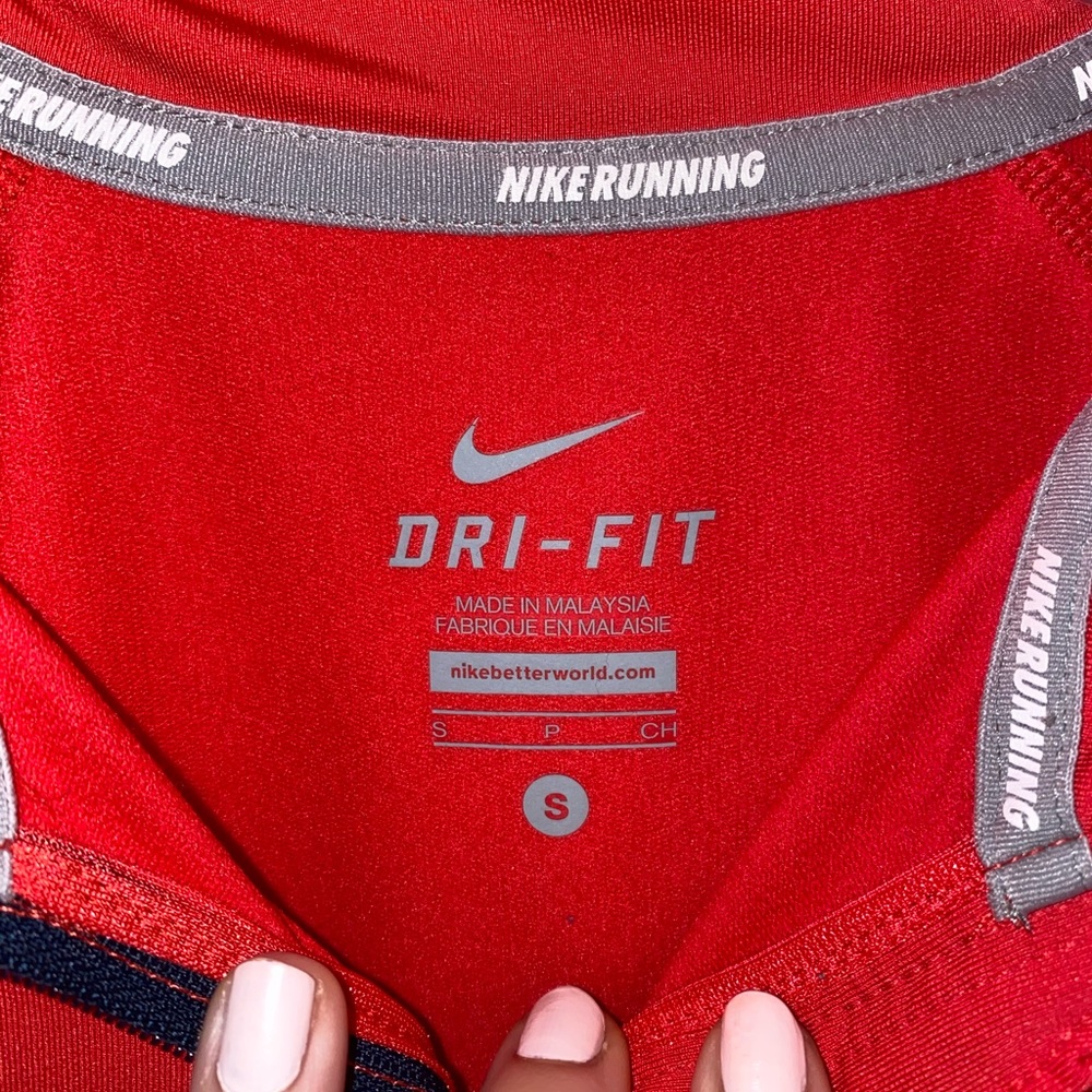 Nike pullover - Picture 2 of 2